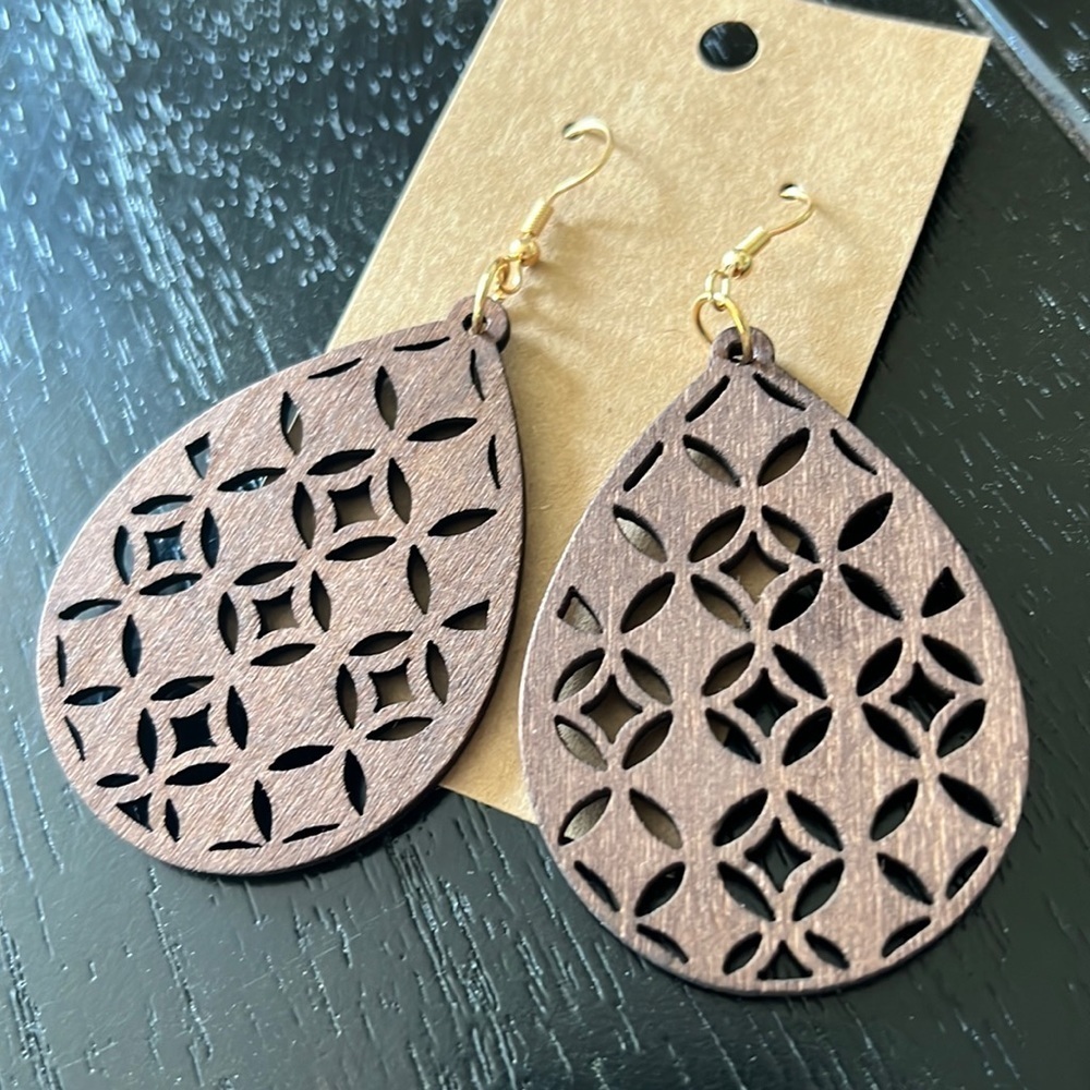 Laser cut wooden earrings-NWT